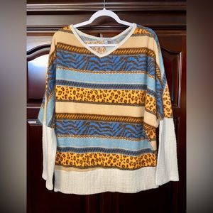 White Birch sweater top,‎ bat sleeved